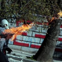 Balkānu valstu anarhisti iesaistās sadursmēs ar Grieķijas policiju