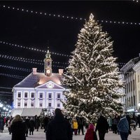 Foto: Tartu šogad priecē ar visiem iespējamiem Ziemassvētku elementiem