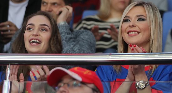 Хоккеист сборной России женился на певице Пелагее