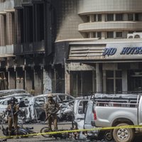 'Al Qaeda' kaujinieku uzbrukumā viesnīcai Burkinafaso galvaspilsētā nogalināti 26 cilvēki