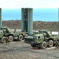 Krimā izvietotās S-400 raķešsistēmas izskatās uz mata kā līdzšinējās S-300, ievēro pētnieki