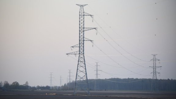 lauku ceļotājs,latvenergo,elektrība,kurzemes loks,spriegums,augstspriegums,augstsprieguma līnija,augstsprieguma