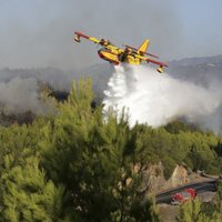 Самолеты МЧС начали тушить пожары в лесах Красноярского края