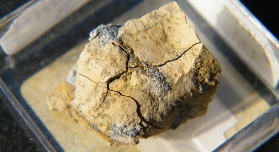 75 gadus veca vēstule palīdz uziet vienu no pasaulē retākajiem minerāliem