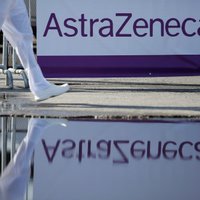 Faktu pārbaude: Vai "AstraZeneca" ierāva asti starp kājām un beidzot atzinās?