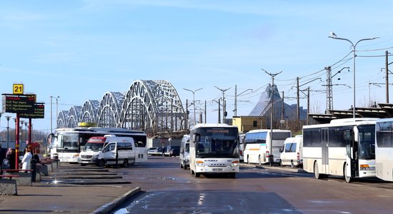 Ar Covid-19 inficētais braucis autobusā Rīga-Madona