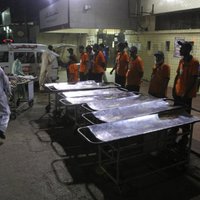 Sprādzienā svētnīcā Pakistānā vismaz 43 bojāgājušo
