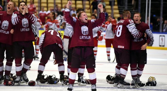 Latvijas hokeja izlasei kāpums IIHF rangā; nākamā gada PČ grupas vēl neizziņo