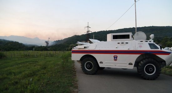 Abhāzijā sprādzienos munīcijas noliktavā miruši divi cilvēki