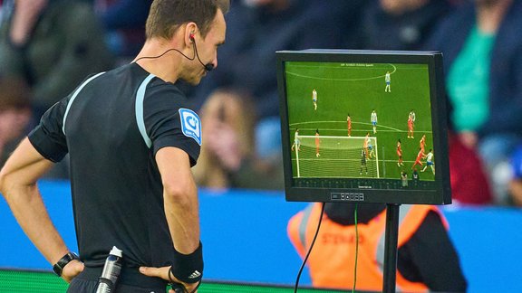 VAR, video tiesneša asistenta sistēma, futbols