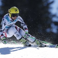 Austriešu kalnu slēpotāja Fenningere kļūst par Pasaules kausa ieguvēju