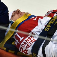 Датскому хоккеисту нанесли серьезную травму, Казахстан уступил Норвегии