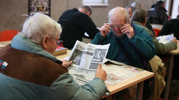 Ušakovs apmeklē patversmes dienas centru - 22