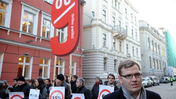 "Latvijas attīstībai" protestē pret mikrouzņēmumu nodokļa paaugstināšanu - 10