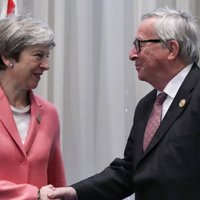 Junkers un Meja panākuši 'labu progresu' sarunās par 'Brexit' vienošanos, pauž EK