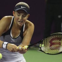 Ostapenko pēc veiksmīga sākuma zaudē maču un izstājas no Prāgas WTA turnīra