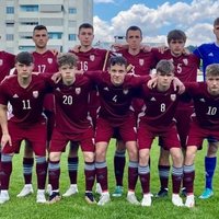 Latvijas U-17 futbola izlase EČ kvalifikācijas elites kārtu sāk ar zaudējumu
