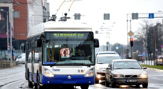 Камеры видеонаблюдения за 10 дней засекли уже 600 водителей, ехавших по полосе общественного транспорта