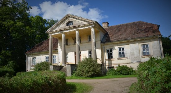 Padures muižā atklās galerijas 'Alma' veidotu laikmetīgās mākslas izstādi