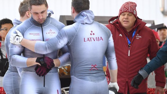 Phjončhanas olimpiskās spēles, bobsleja četrinieku sacensības - 54