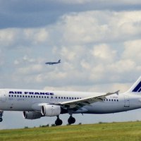 'Air France' stjuartu streika dēļ atcelti 900 lidojumi