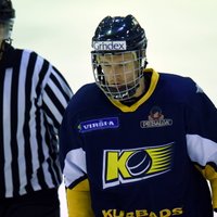 'Kurbada' hokejisti principiālā duelī uzvar 'Liepāju'