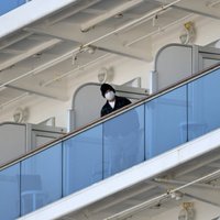 Koronavīruss: uz kruīza kuģa Japānā fiksēti jau 135 saslimšanas gadījumi