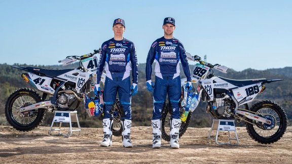 Standing Construct Husqvarna Factory Racing