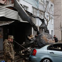 Helikoptera avārijā bojā gājis Ukrainas iekšlietu ministrs; miruši arī trīs bērni