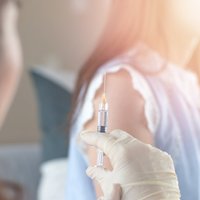 Imunizācijas valsts padome aicina riska pacientiem paplašināt valsts apmaksātu vakcināciju pret gripu