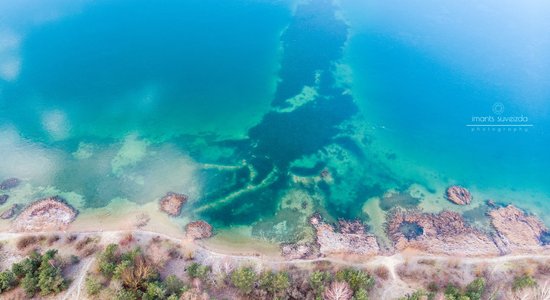 Синий, зеленый, голубой: ТОП-5 ослепительно ярких водоемов Латвии