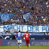 Par Mančestras 'City' fana bīstamu 'izslēgšanu' arestē 'Schalke 04' līdzjutēju