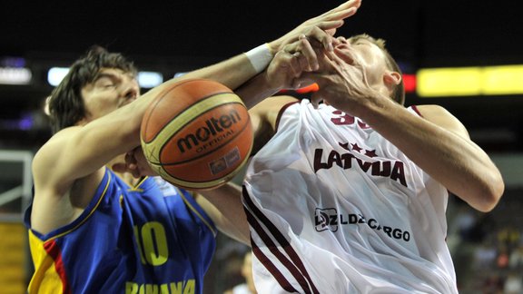 Latvijas vīriešu basketbola izlase pret Rumāniju - 18