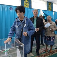 Kazahstānas prezidenta vēlēšanās pieļauti acīmredzami pārkāpumi, ziņo EDSO