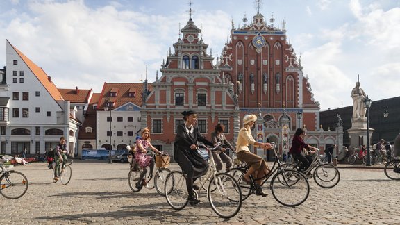 Rīga Rātsnams Rātslaukums velosipēdisti