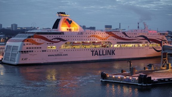 "Каждому не дашь охрану". Во время круиза для учащихся на пароме Tallink поступили сообщения о трех изнасилованиях