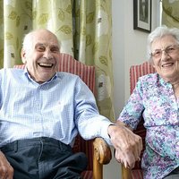 Īsta mīlestība gaida! Pasauli pārsteidz pāris, kas laulāsies 103 un 91 gada vecumā
