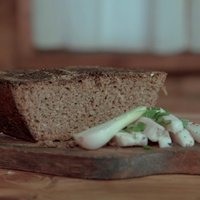 Lietuvas garšas: rudzu-griķu maize ar kartupeļiem