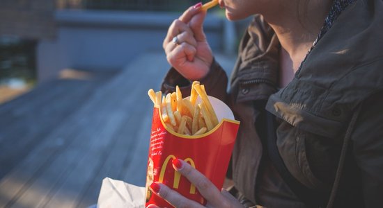 "McDonald's" pārvaldītājs nopelnījis vairāk nekā trīs miljonus eiro