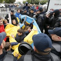 В Киеве и других городах Украины в ходе маршей "Бессмертный полк" произошли стычки