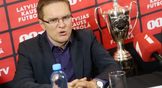 Jānis Ikaunieks: reālākais kandidāts uz Latvijas futbola izlases trenera krēslu ir lietuvietis Dambrausks