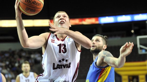 Latvijas vīriešu basketbola izlase pret Rumāniju - 17