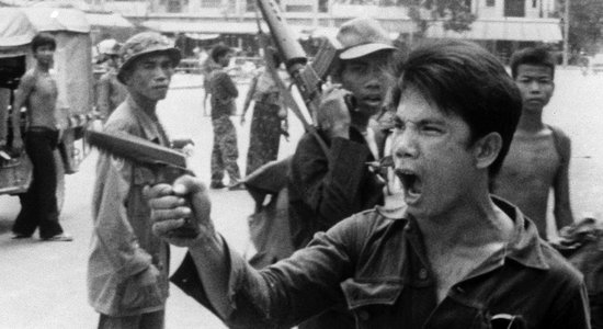 Atskats vēsturē: Kā khmeri nacionālas utopijas vārdā nogalināja trešdaļu tautiešu