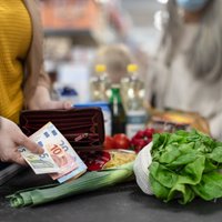 Latvijā pārtikas cenām vajadzētu saglabāties pašreizējā līmenī, saka Gulbe