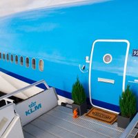 KLM превратила списанный лайнер в отель экстра-класса и предлагает всем желающим заночевать в нем (ФОТО)