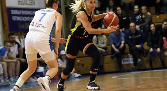 Babkina gūst 26 punktus un palīdz komandai sasniegt FIBA Eirokausa ceturtdaļfinālu