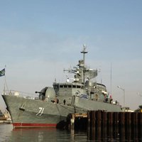 Корабли Ирана впервые за 30 лет прошли через Суэц
