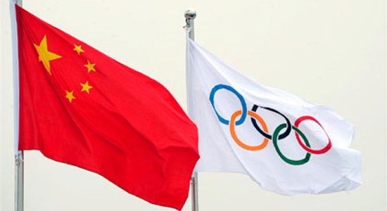 Ķīna izcīna pirmo olimpisko zeltu boksā valsts vēsturē