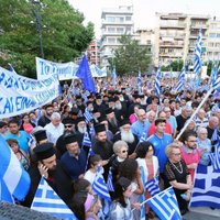 Foto: Tūkstošiem grieķu pulcējas, lai pieprasītu valdībai stingru nostāju par Maķedonijas nosaukumu