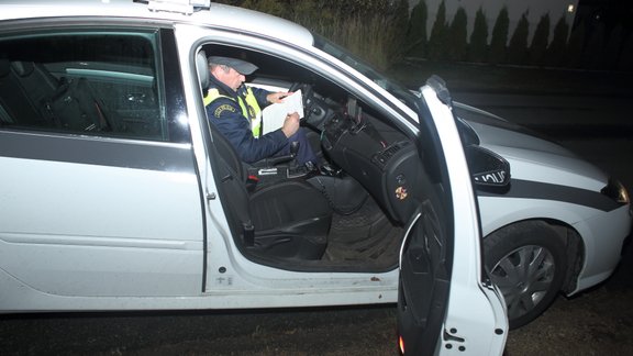 Policijas reids par atstarotājiem - 7